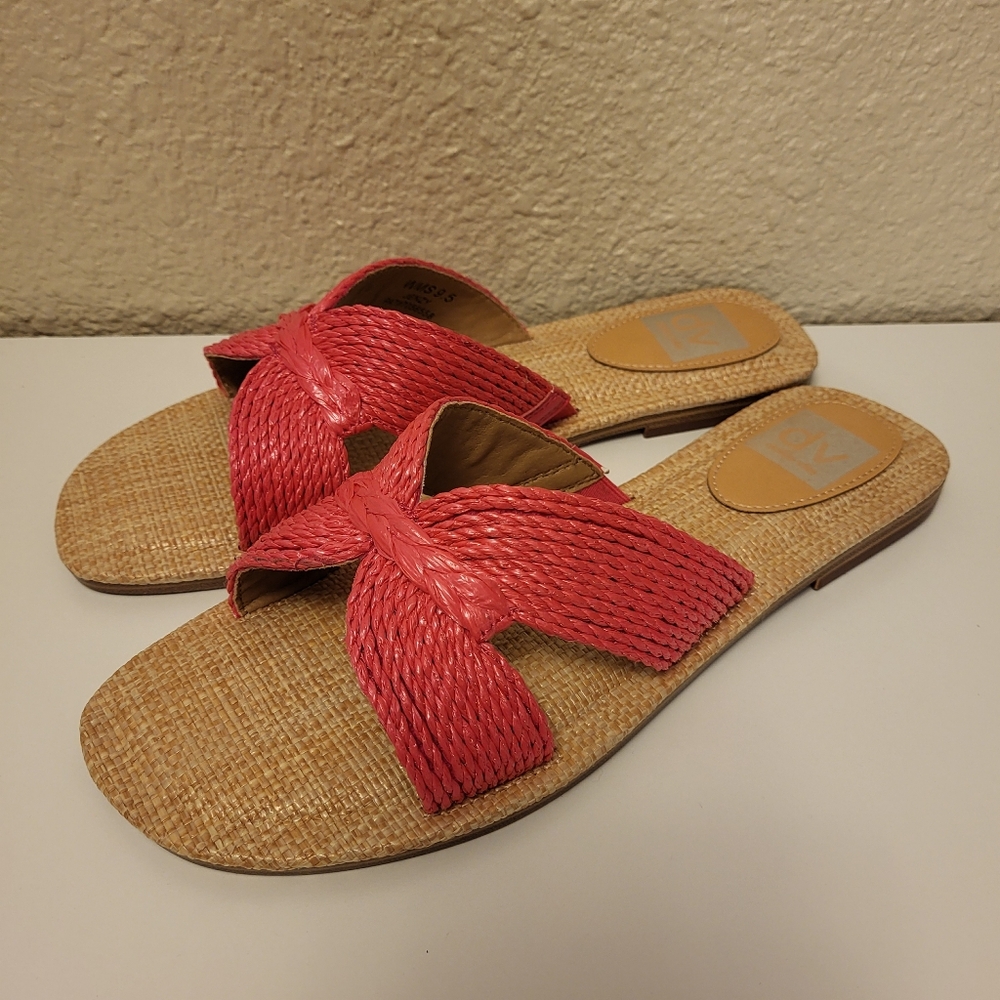 NWOB dv by dolce vita Pink Jenzy Sandals Size 9.5